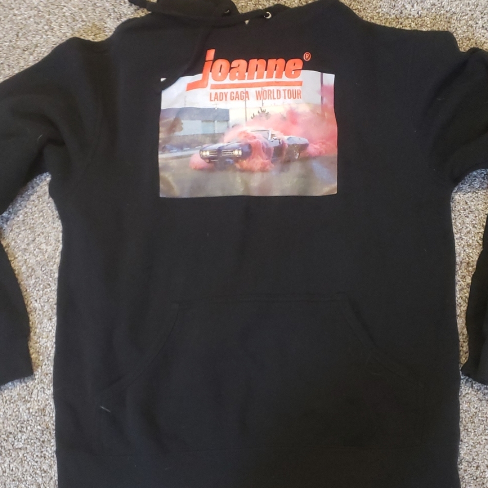 Official Joanne world Tour Medium hoodie
